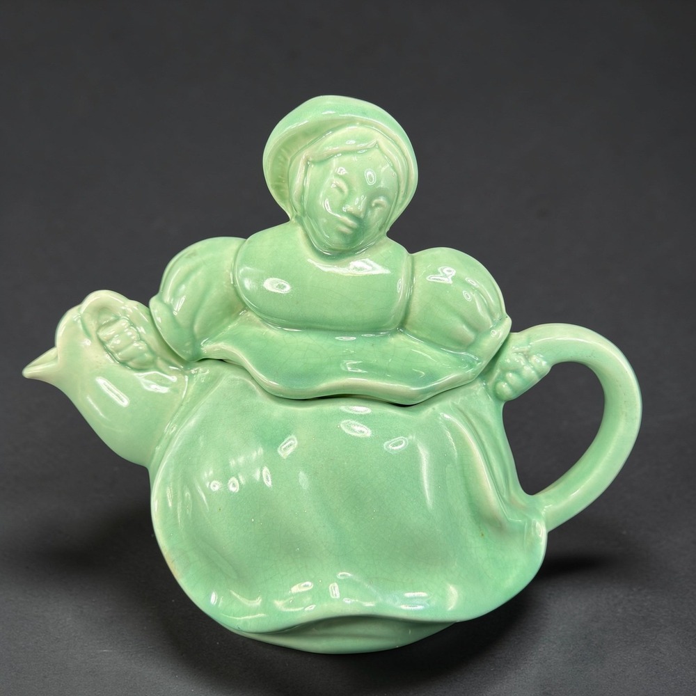 Vintage Red Wing USA 260 Priscilla Dutch‎ Girl Teapot Seafoam Green Ceramic